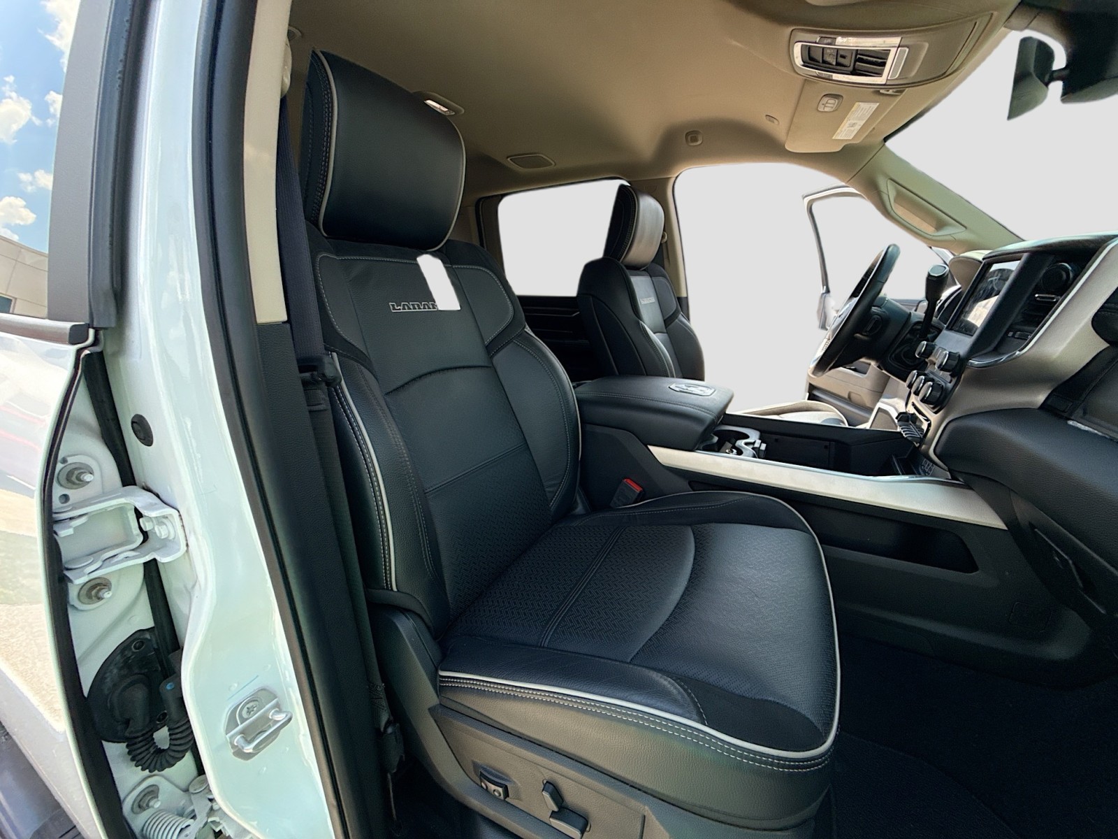 2021 Ram 2500 Laramie photo 27