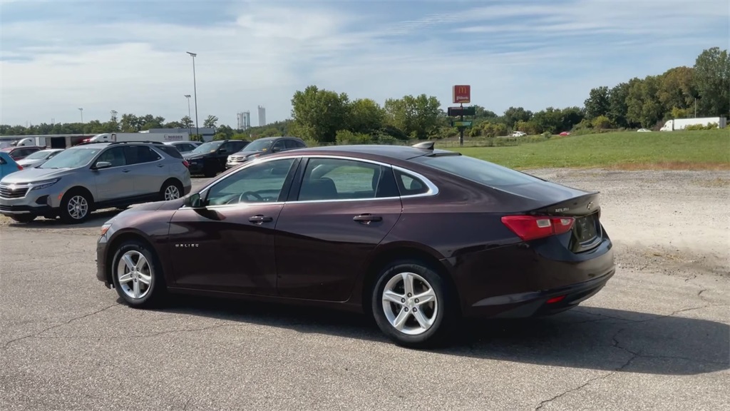 2020 Chevrolet Malibu LS photo 4