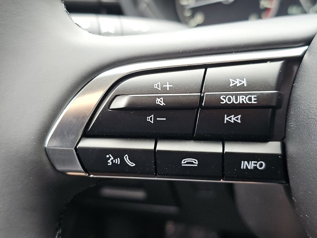 2025 Mazda Mazda3 2.5 s Preferred photo 23