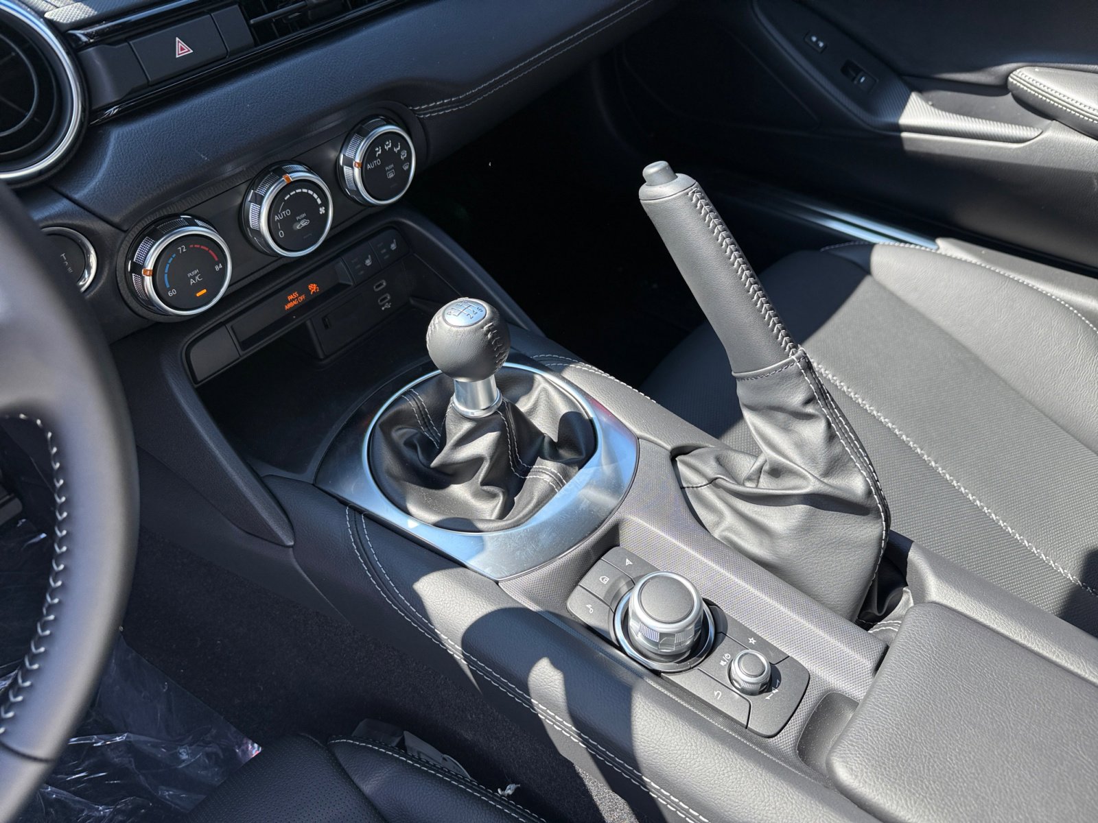 2025 Mazda MX-5 Miata Miata Grand Touring photo 13