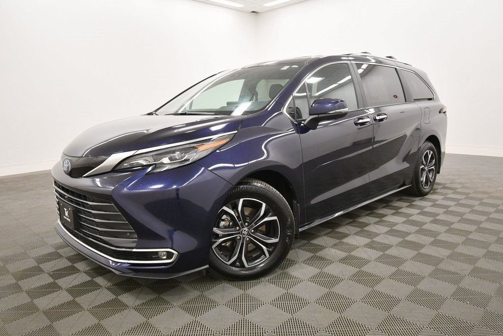 Used 2025 Toyota Sienna Platinum with VIN 5TDESKFC9SS168006 for sale in Rochester, Minnesota