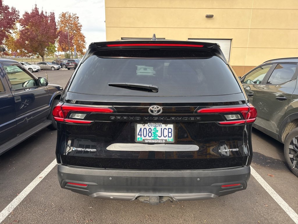 2024 Toyota Grand Highlander Limited photo 3