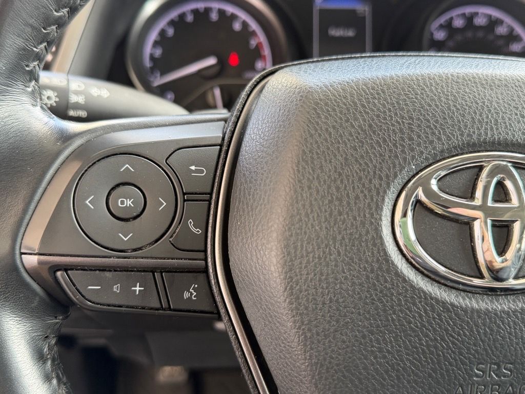 2022 Toyota Camry SE photo 17
