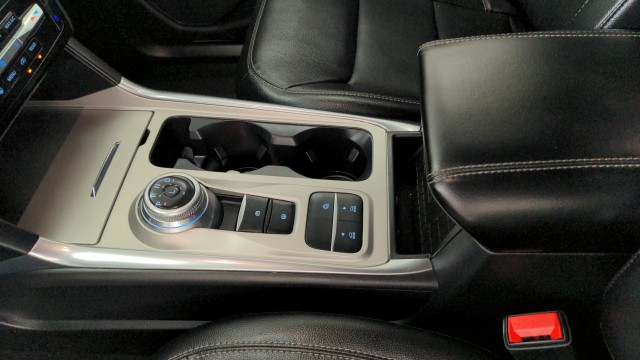 Used 2023 SILVER Ford Limited image 19