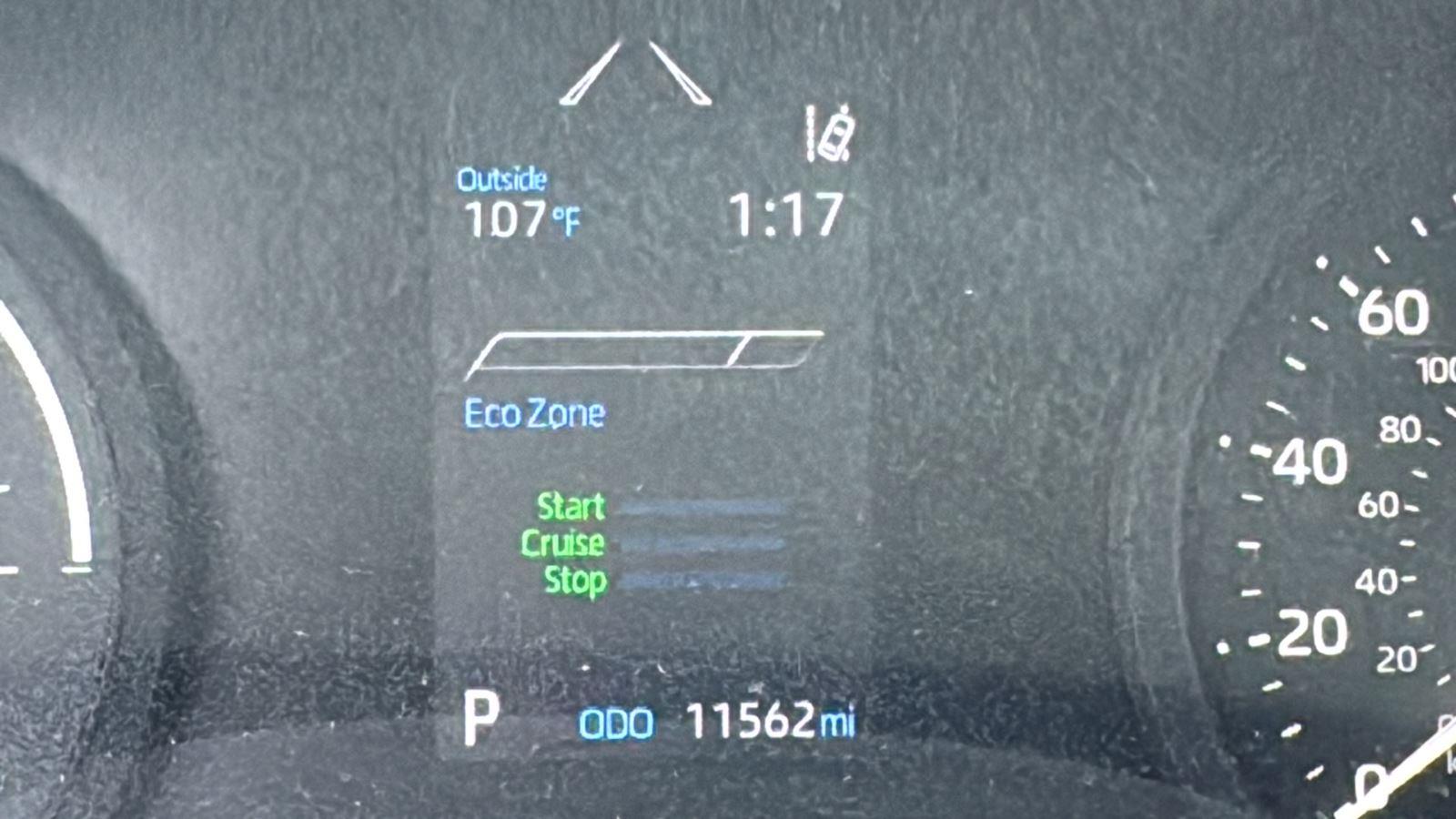 2024 Toyota Sienna XLE photo 13