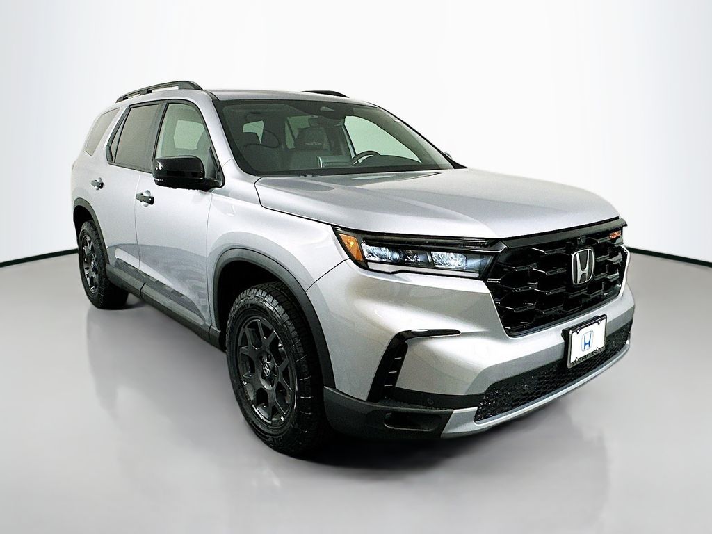 2025 Honda Pilot TrailSport photo 2