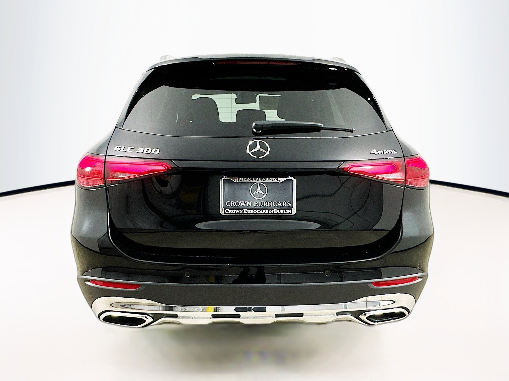2025 Mercedes Benz GLC 300 4MATIC photo 4
