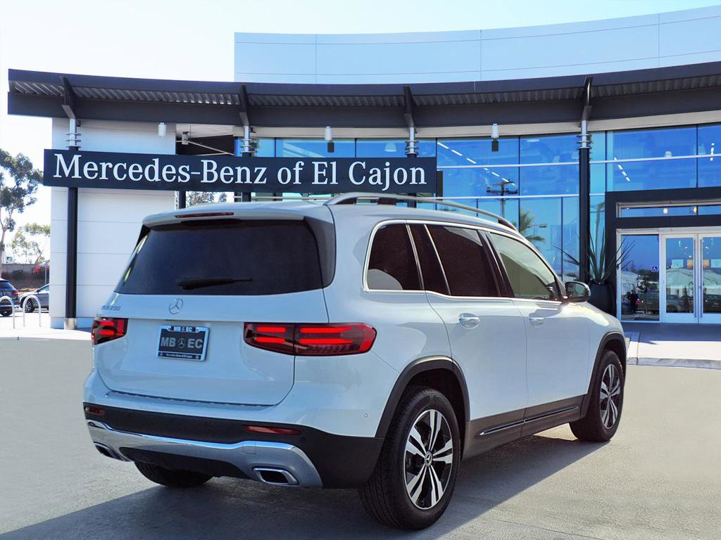 2026 Mercedes Benz GLB 250 photo 3