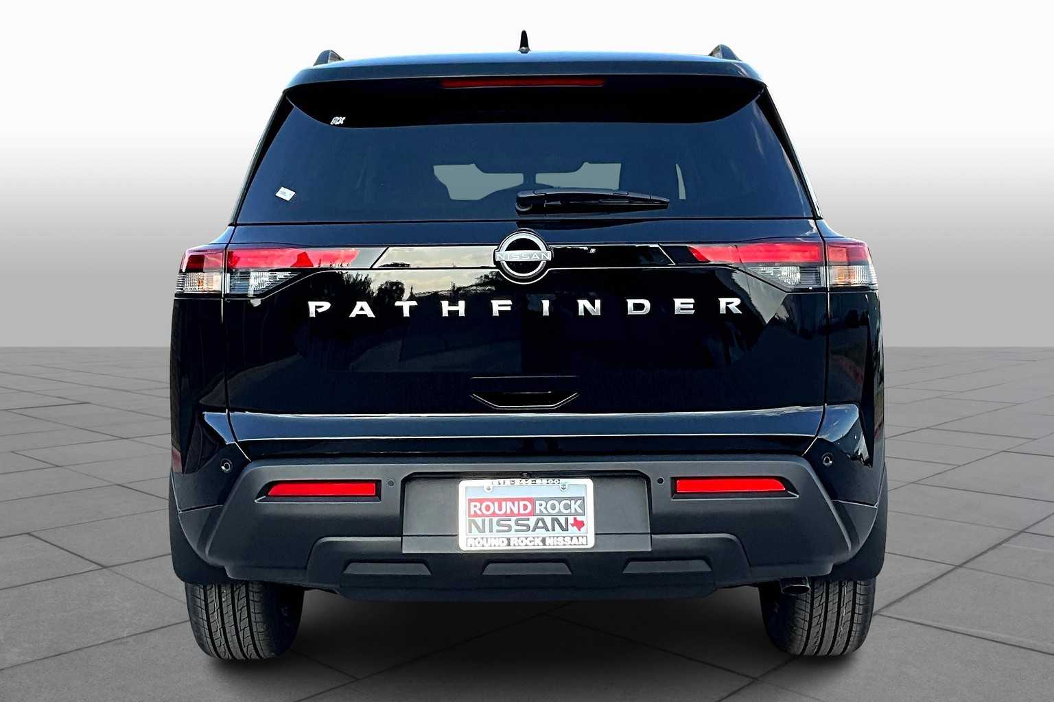 2025 Nissan Pathfinder SV photo 4