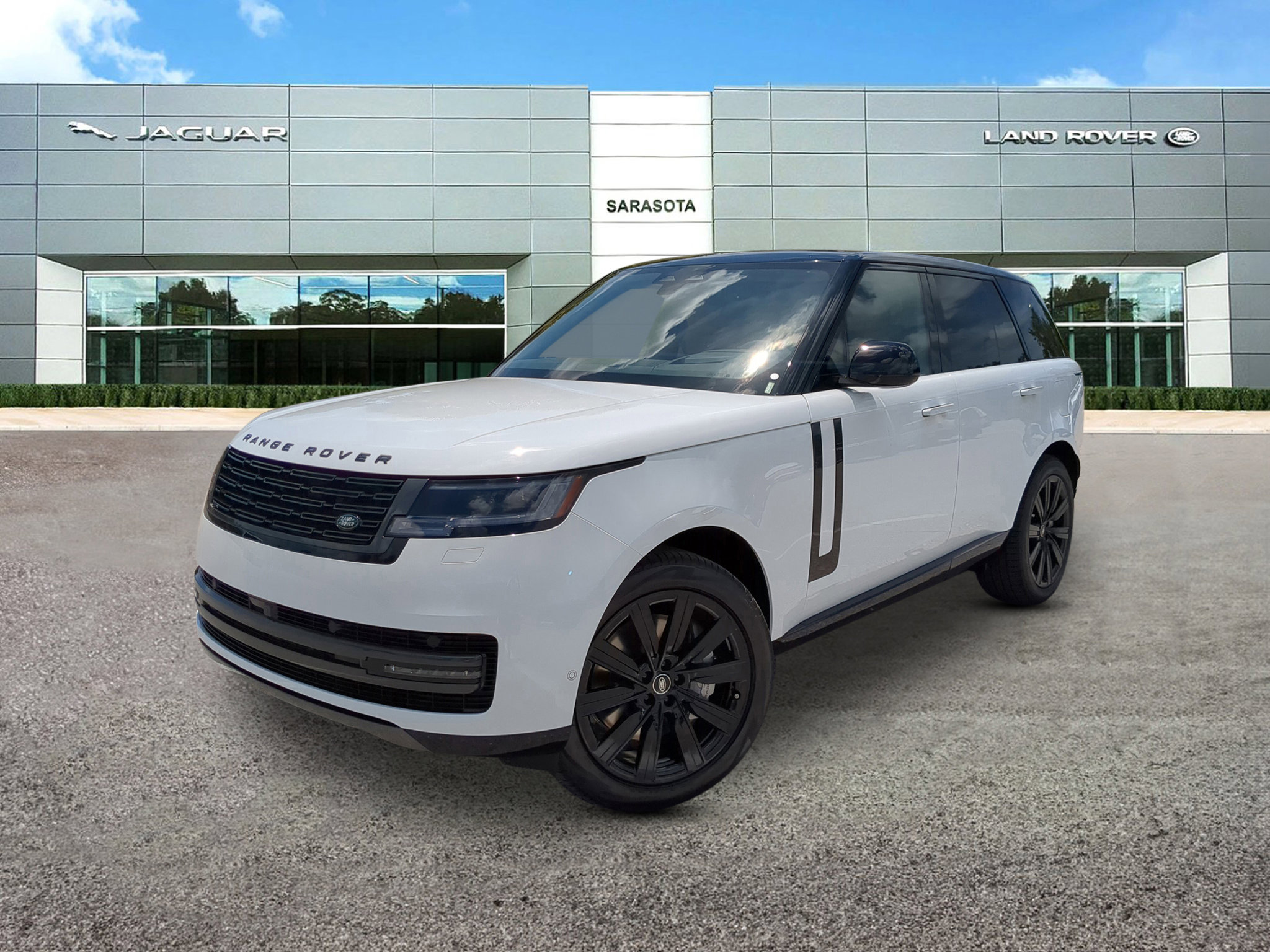 2025 Land Rover Range Rover SE's photo