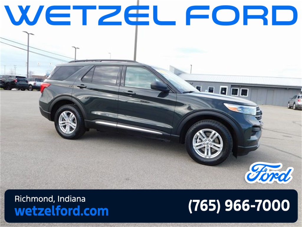 2023 Ford Explorer XLT's photo