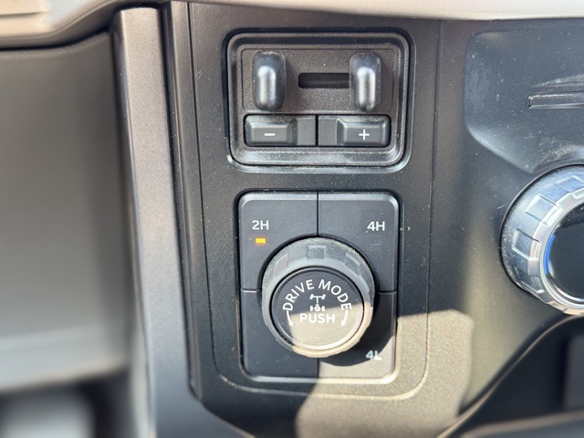 2023 Ford F-150 XLT photo 17