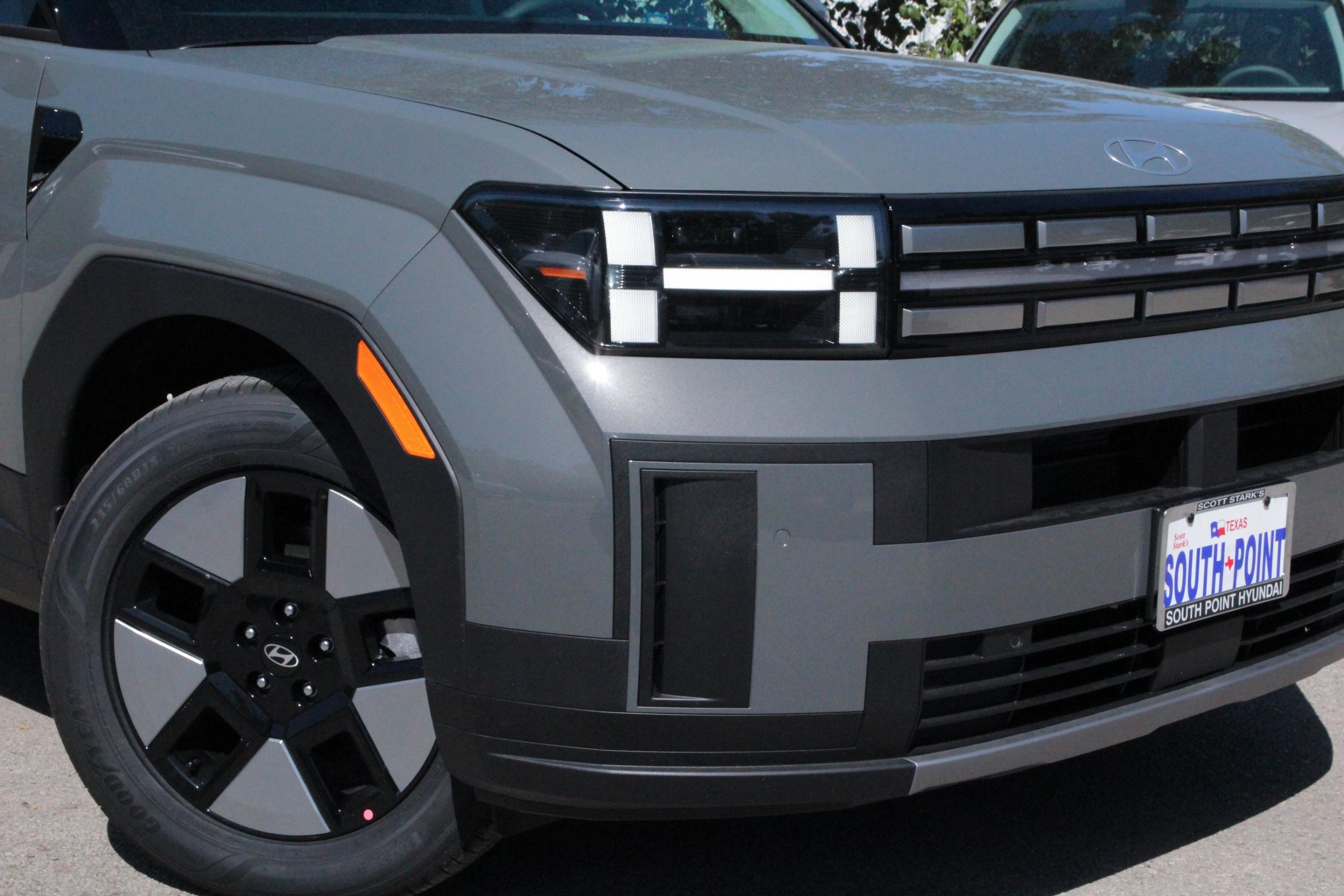 2026 Hyundai Santa Fe SE photo 2