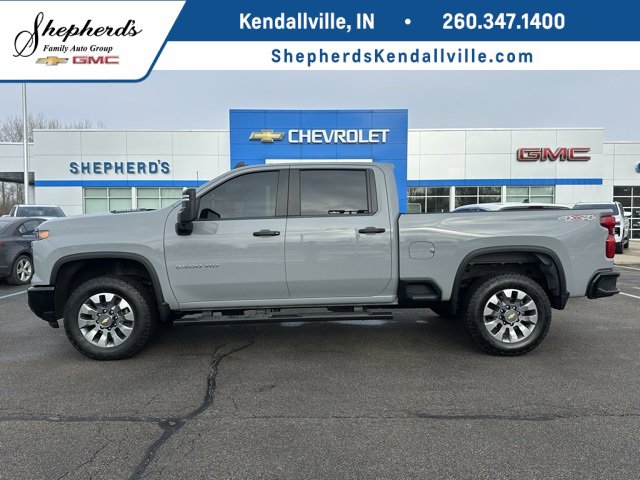 2025 Chevrolet Silverado 2500HD Custom's photo