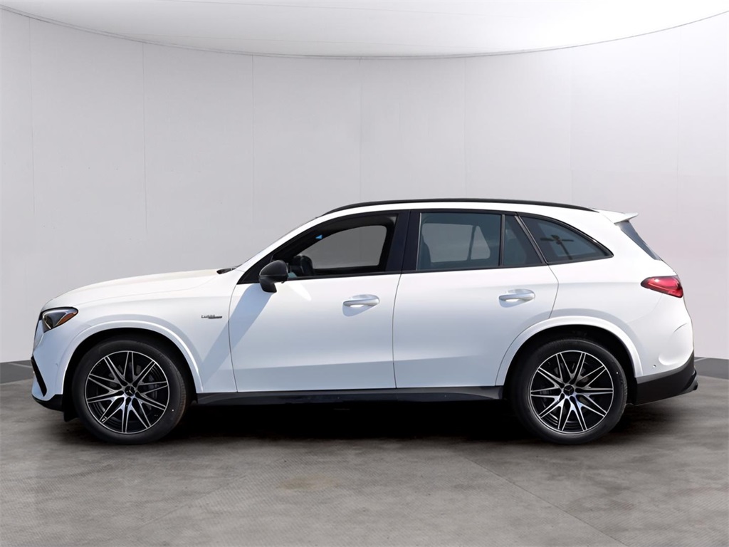 2025 Mercedes Benz GLC 43 AMG 4MATIC photo 2