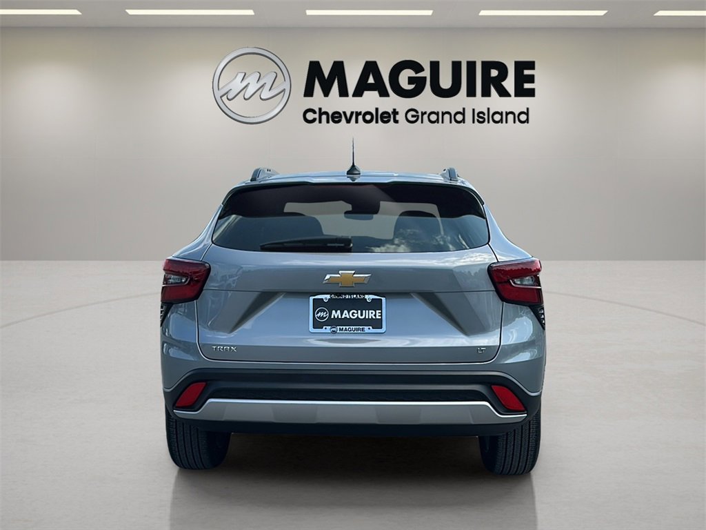 2024 Chevrolet Trax LT photo 21