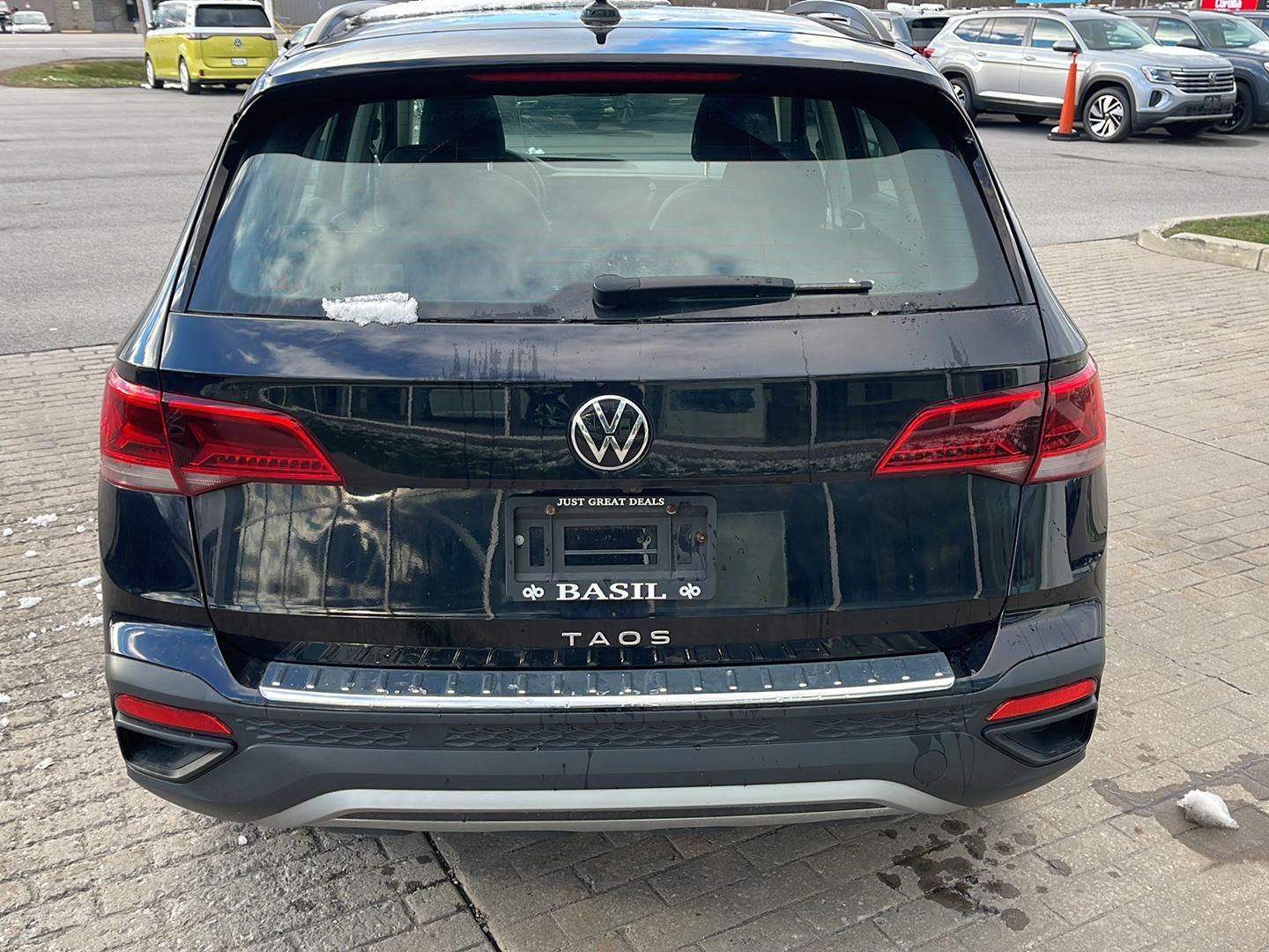 2023 Volkswagen Taos S photo 3