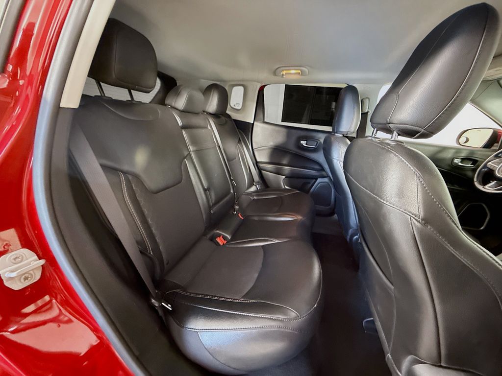 2020 Jeep Compass Latitude photo 25