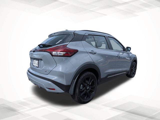 2024 Nissan Kicks SR photo 3