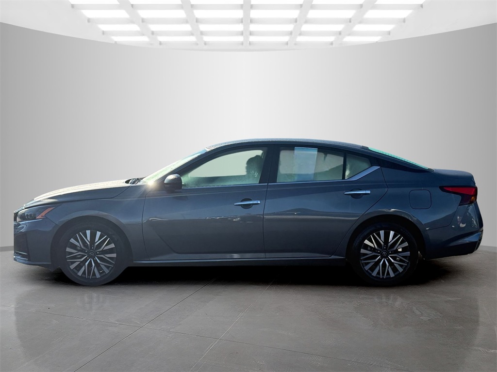 2024 Nissan Altima 2.5 SV photo 4