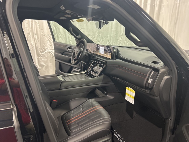 2026 Nissan Armada photo 13
