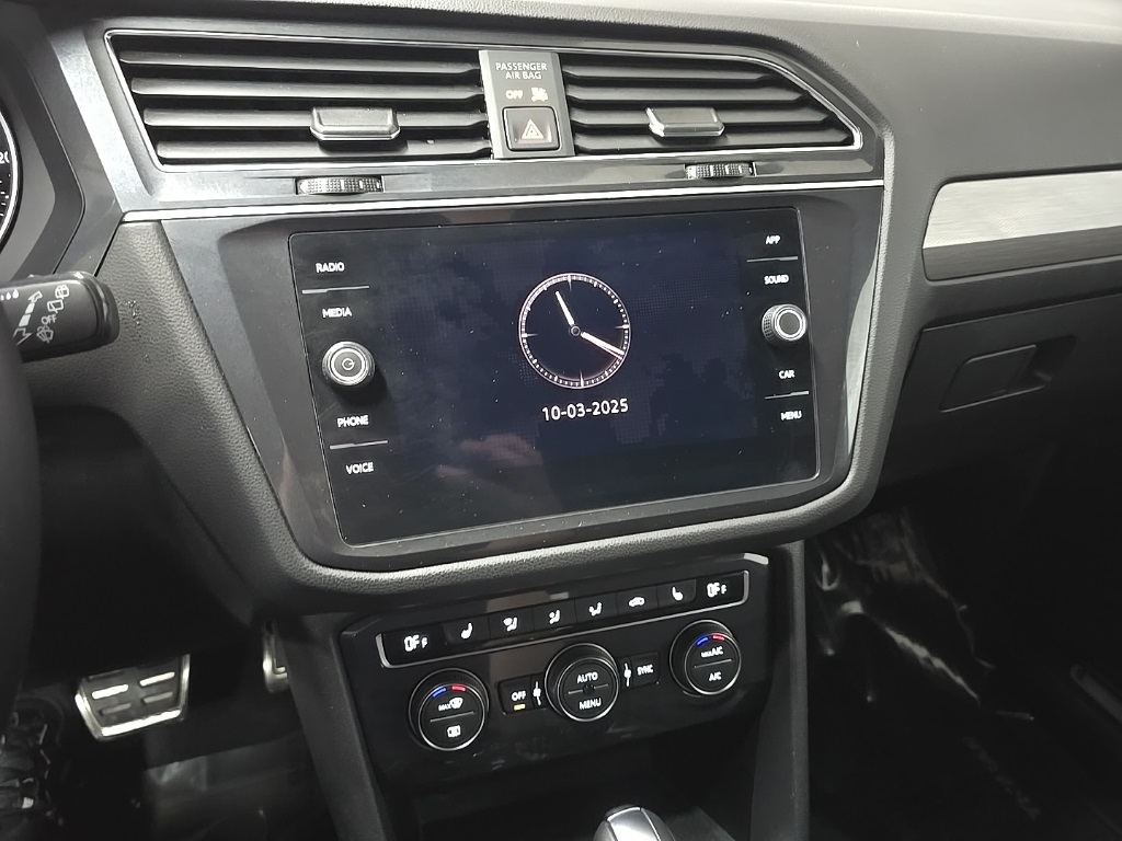 2021 Volkswagen Tiguan SE R-Line Black photo 23