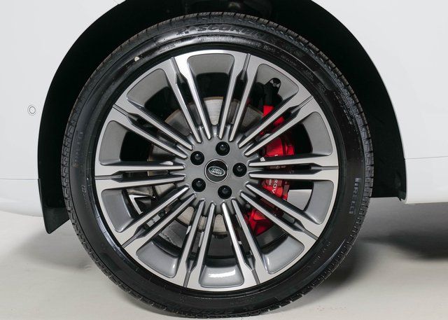 2025 Land Rover Range Rover Sport SE photo 9