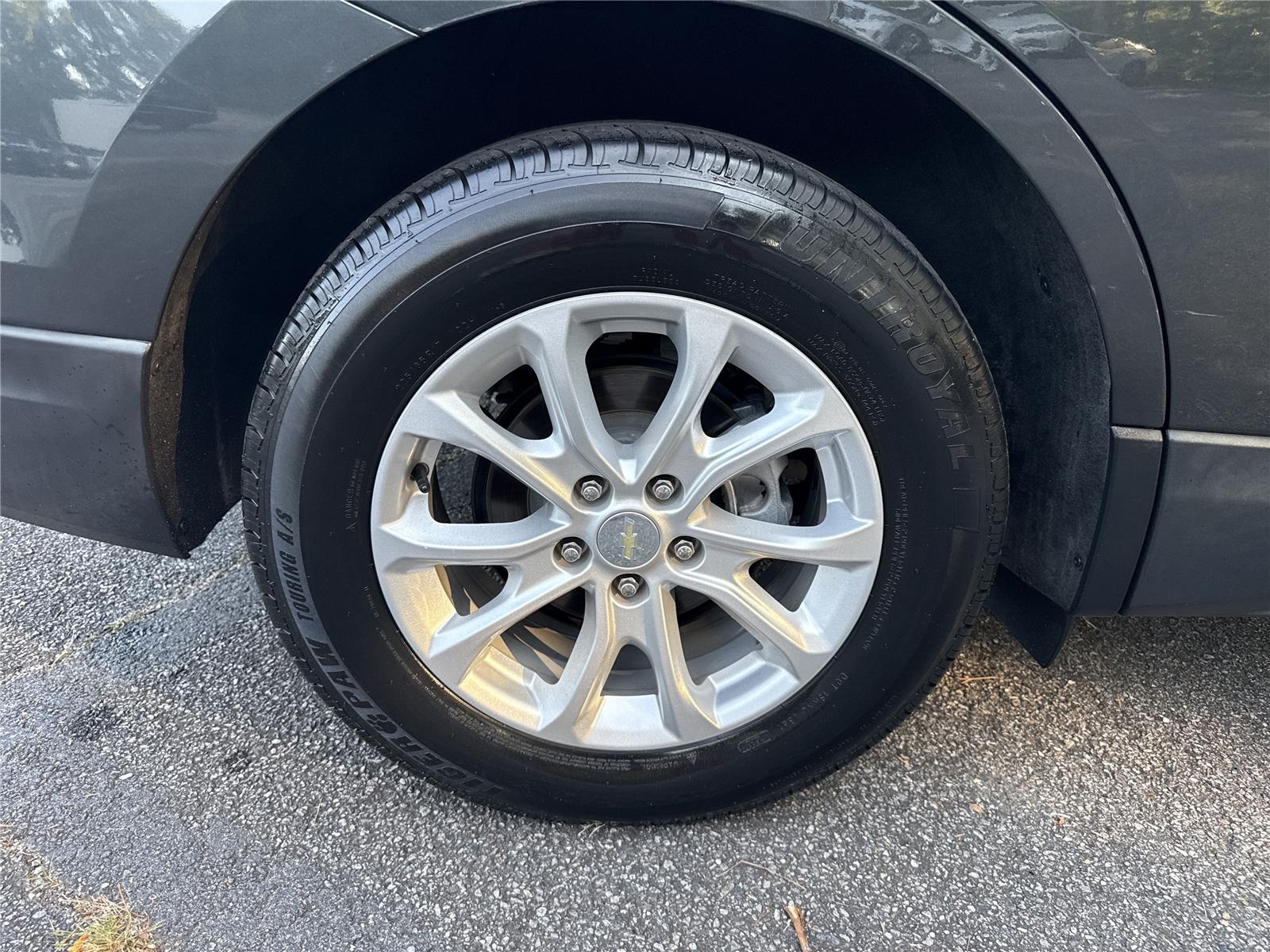 2020 Chevrolet Equinox LT photo 22