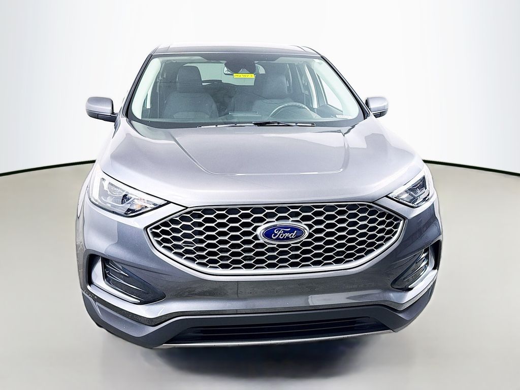 2024 Ford Edge SEL photo 2
