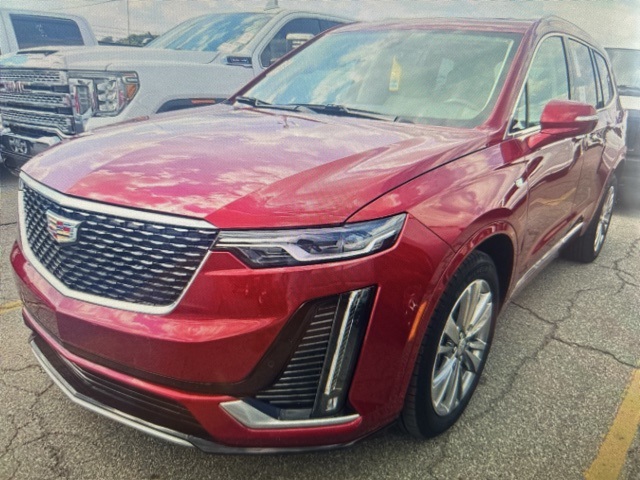 2024 Cadillac XT6 Premium Luxury photo 2