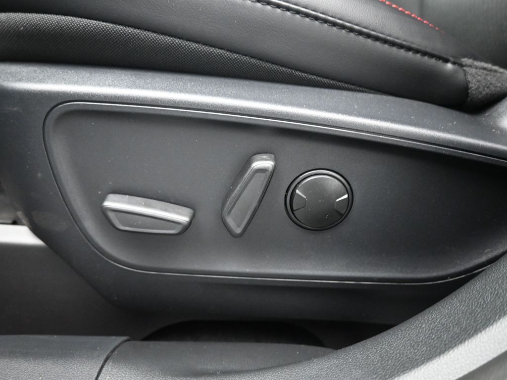 2025 Ford Escape Hybrid ST-Line