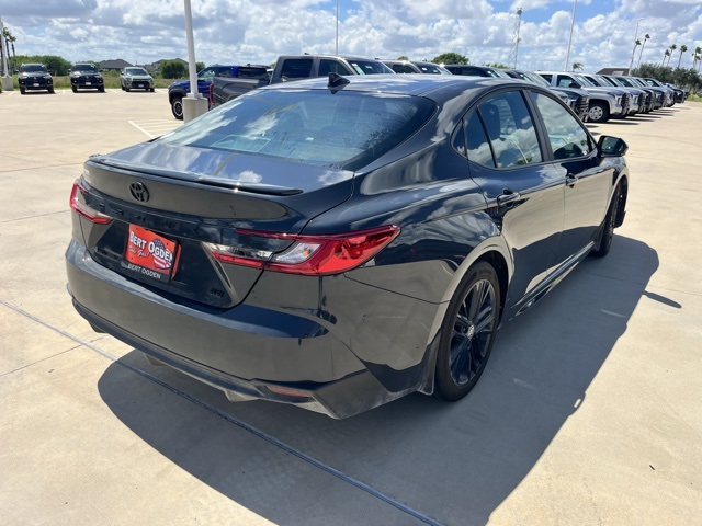 2025 Toyota Camry SE photo 6