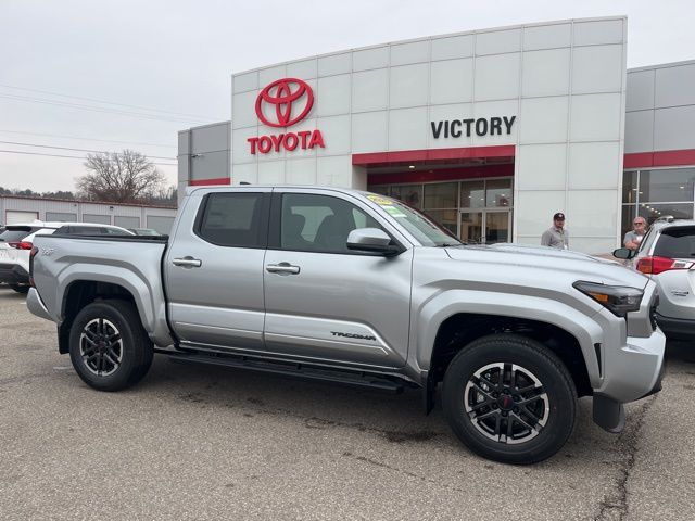 2025 Toyota Tacoma TRD Sport's photo