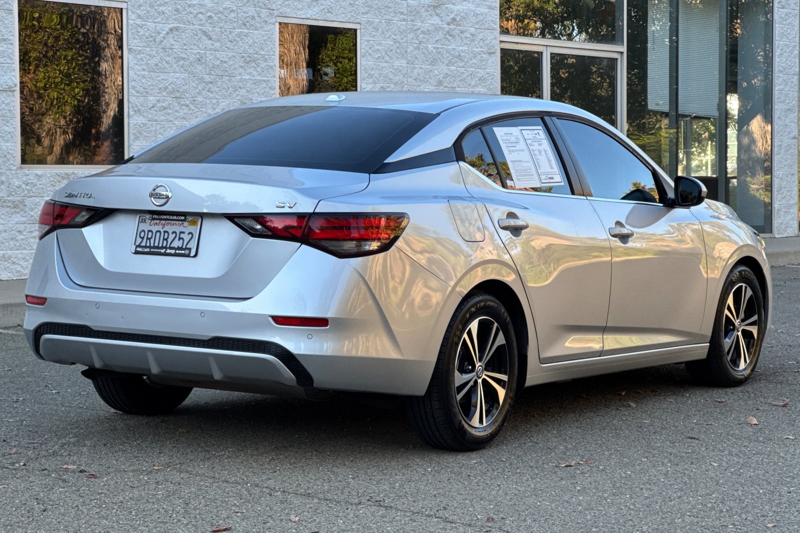 2021 Nissan Sentra SV photo 3