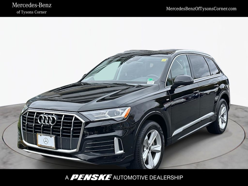 2022 Audi Q7 Premium's photo