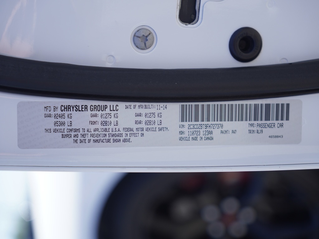 2015 Dodge Challenger R/T Plus photo 25