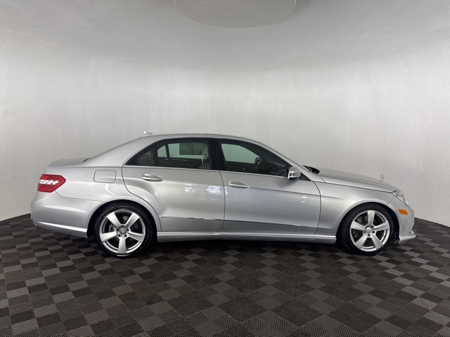 2011 Mercedes Benz E 350 Sedan photo 4
