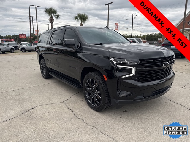 2023 Chevrolet Suburban RST photo 3