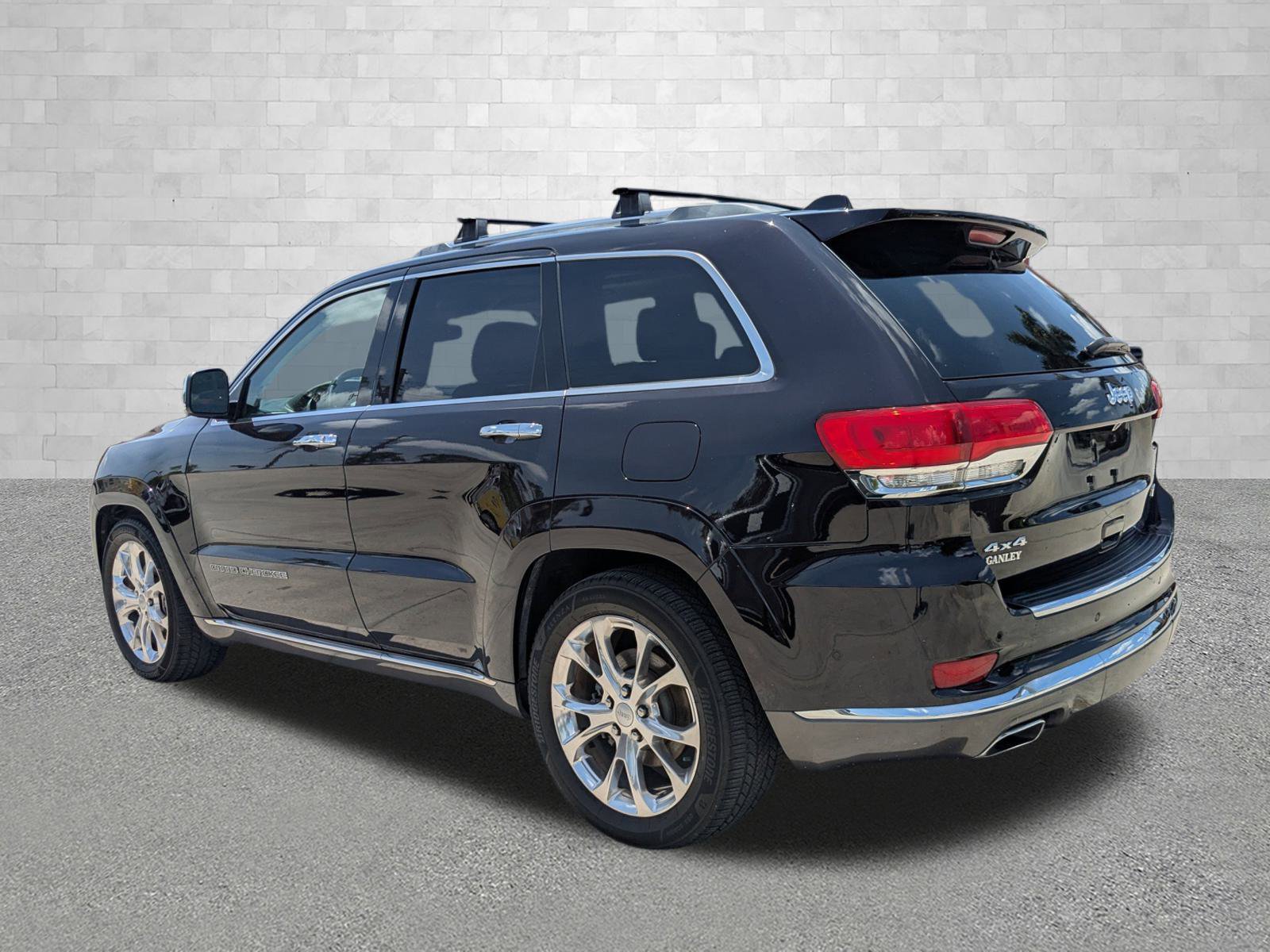 2020 Jeep Grand Cherokee Summit photo 4