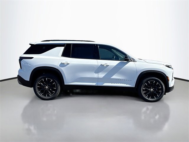 2026 Chevrolet Traverse photo 4