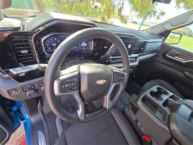 2024 Chevrolet Silverado 1500 LT photo 9