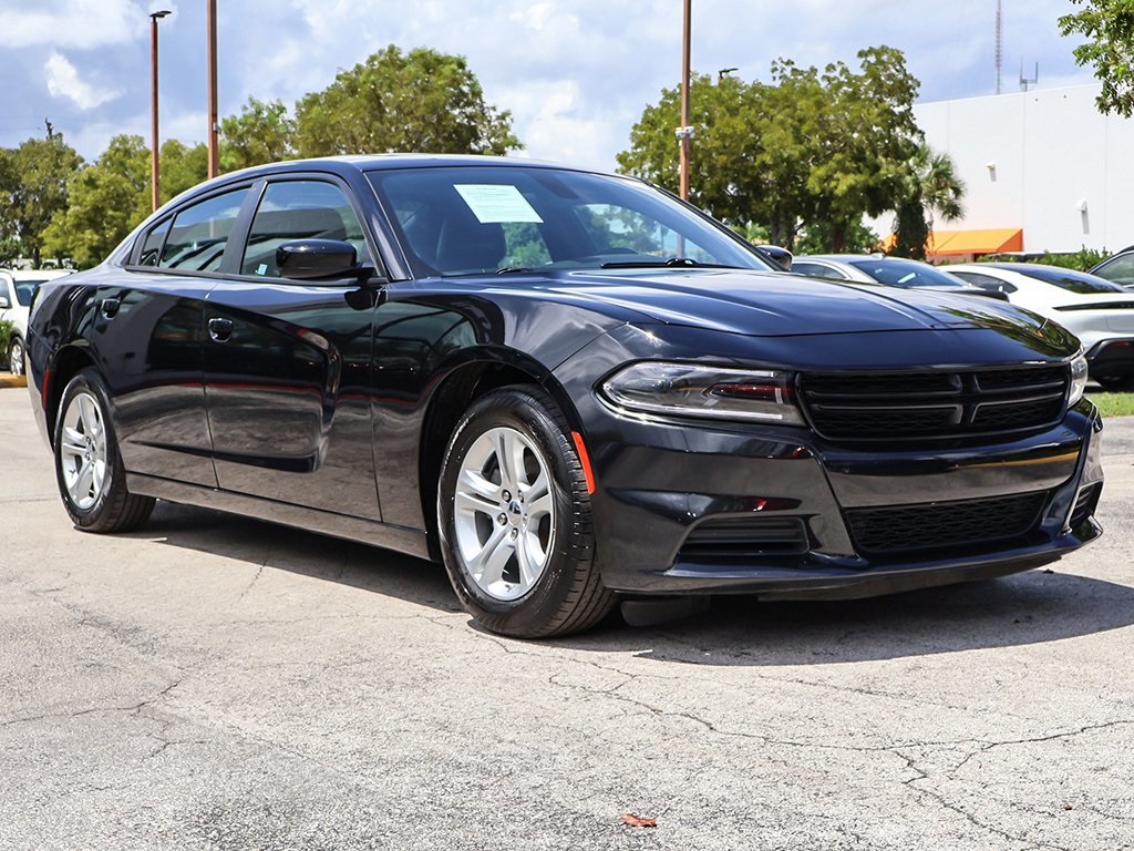 2022 Dodge Charger SXT photo 2