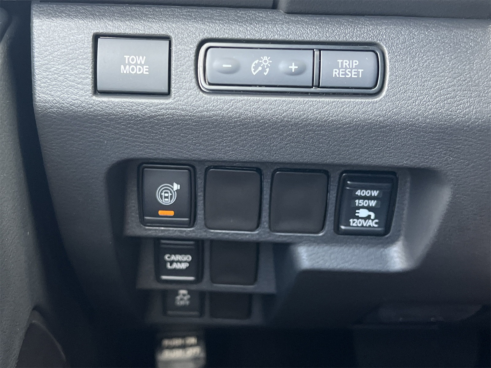 2025 Nissan Frontier SV photo 17