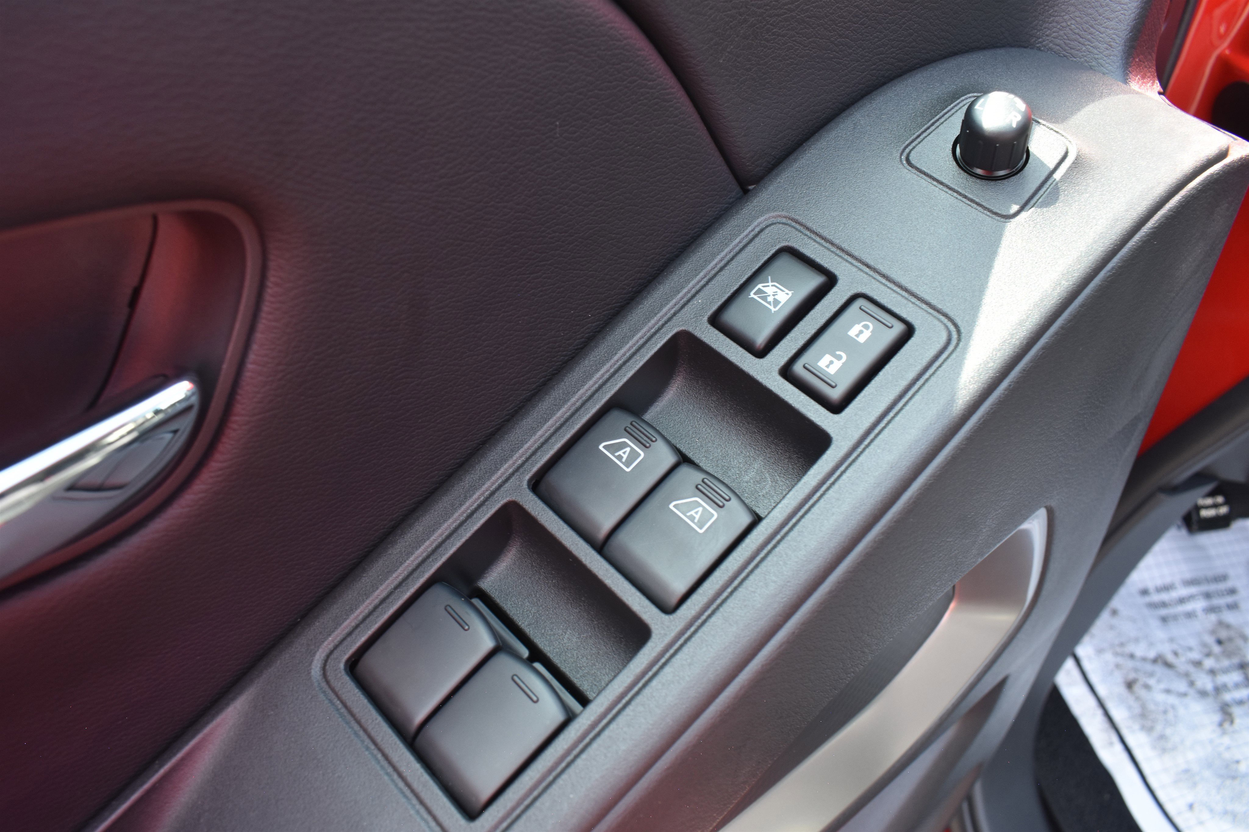 2026 Nissan Frontier SV photo 3