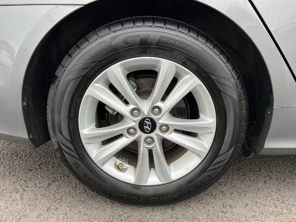 2013 Hyundai Sonata GLS photo 5