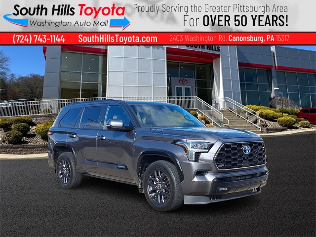 2023 Toyota Sequoia Platinum's photo