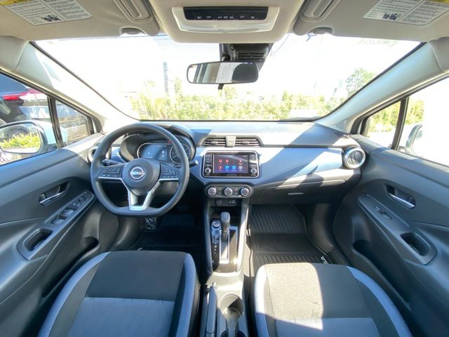 2025 Nissan Versa 1.6 SV photo 10
