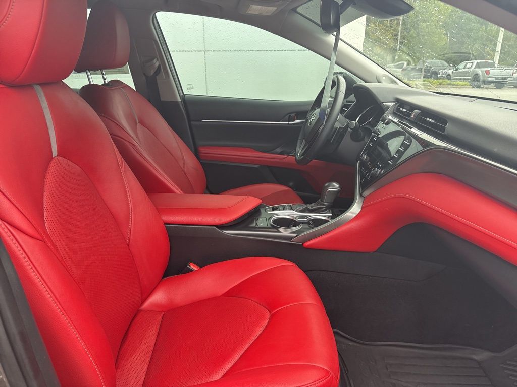 2020 Toyota Camry XSE V6 photo 29