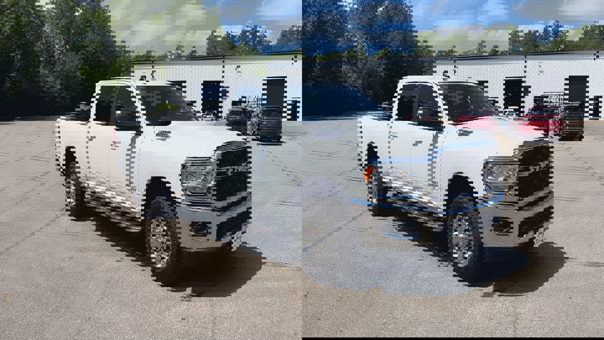 3C6UR5DL8NG298008