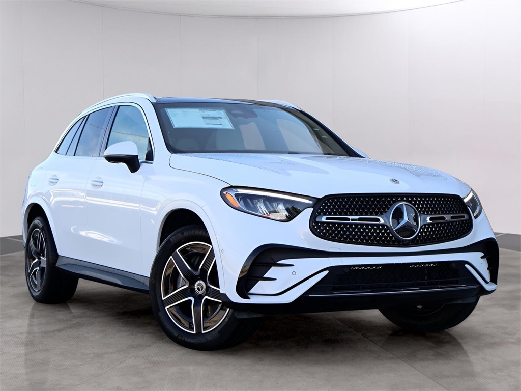 2025 Mercedes-Benz GLC Base's photo